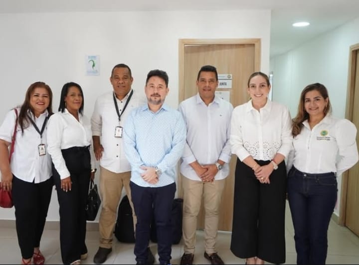 INSTALACION DE LA AUDITORIA DE LA CONTRALORIA 